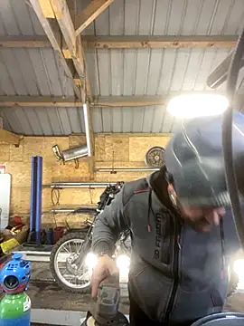 Snapshot of ju8870 chatting on 10/09/25, 12:03 ju8870 online show from 10/09/25, 12:03