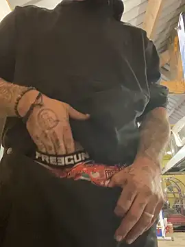 Snapshot of ju8870 chatting on 11/03/25, 02:51 ju8870 online show from 11/03/25, 02:51