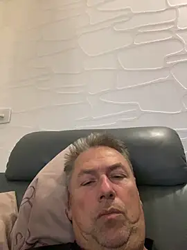 Snapshot of Sklavekay chatting on 02/07/26, 07:06 Sklavekay online show from 02/07/26, 07:06