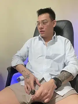 latava online show from 12/14/25, 07:07