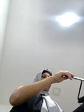 Snapshot of Aafsha_ chatting on 11/28/25, 03:58 Aafsha online show from 11/28/25, 03:58