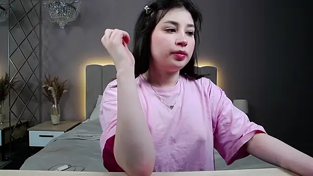 DianaMello online show from 11/10/25, 04:00