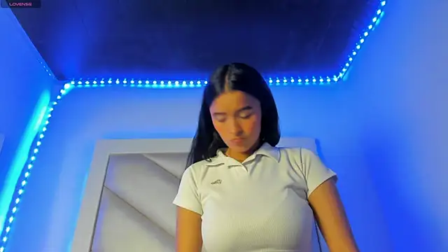 Snapshot of Madeline_jade chatting on 11/06/25, 03:51 Madeline jade online show from 11/06/25, 03:51