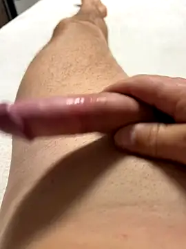 Snapshot of GiNo_93 chatting on 10/23/25, 06:45 GiNo 93 online show from 10/23/25, 06:45