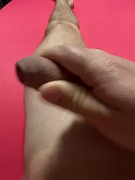 Snapshot of GiNo_93 chatting on 12/17/25, 04:51 GiNo 93 online show from 12/17/25, 04:51