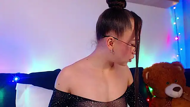 Snapshot of adacgrey chatting on 01/13/26, 04:56 adacgrey online show from 01/13/26, 04:56