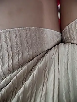 Snapshot of Mymy_love91 chatting on 11/17/25, 08:42 Mymy love91 online show from 11/17/25, 08:42