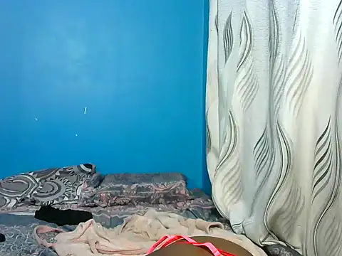 Snapshot of BlackBerry_06 chatting on 11/29/25, 10:13 BlackBerry 06 online show from 11/29/25, 10:13