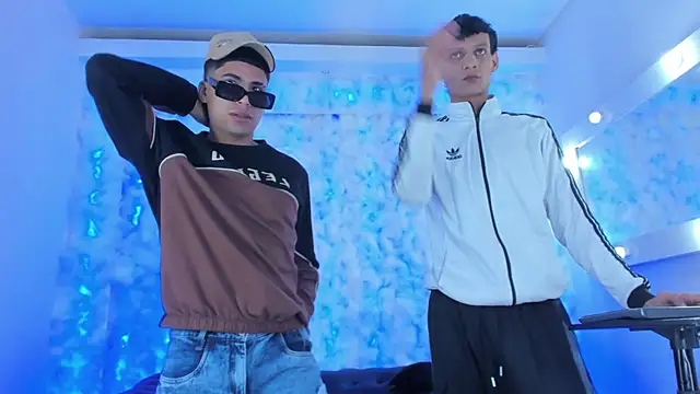 Play boys Hot2 online show from 11/01/25, 11:45