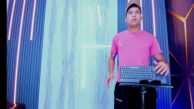 Play boys Hot2 online show from 12/01/25, 07:52