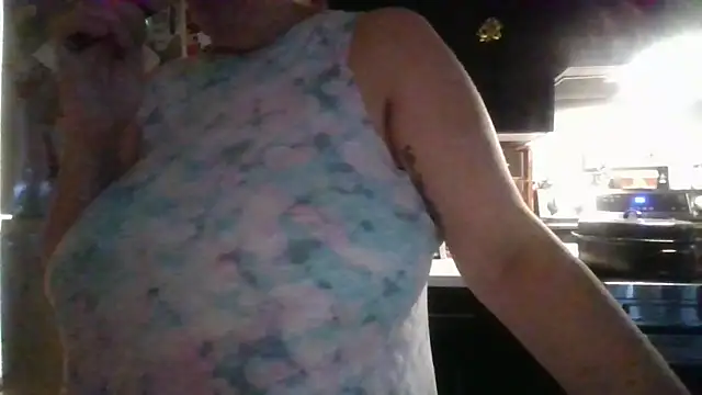 october1992xx online show from 12/02/25, 07:53