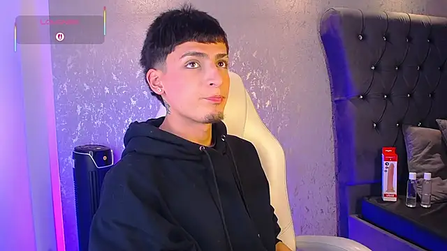 MateoMitchell online show from 12/18/25, 05:02