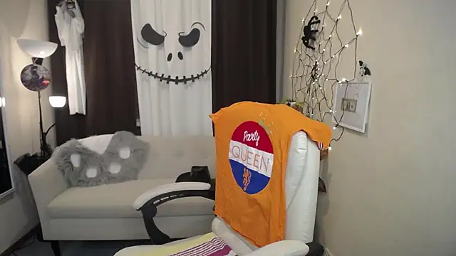 VestaWoody online show from 10/31/25, 06:58