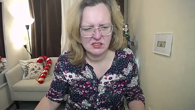 VestaWoody online show from 11/30/25, 07:34