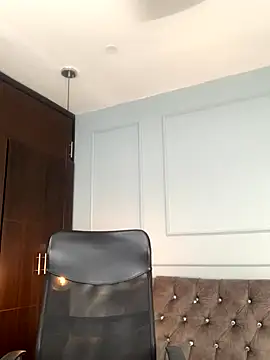 Rose monroee online show from 11/12/25, 07:35