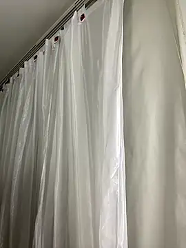 Rose monroee online show from 04/01/26, 07:33