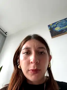 Snapshot of DaisyEmily chatting on 11/09/25, 07:12 DaisyEmily online show from 11/09/25, 07:12