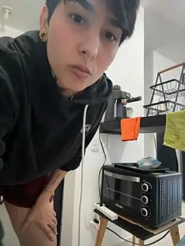 Snapshot of DaisyEmily chatting on 11/20/25, 10:09 DaisyEmily online show from 11/20/25, 10:09