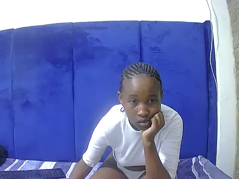 Pretty-C online show from 10/03/25, 08:17