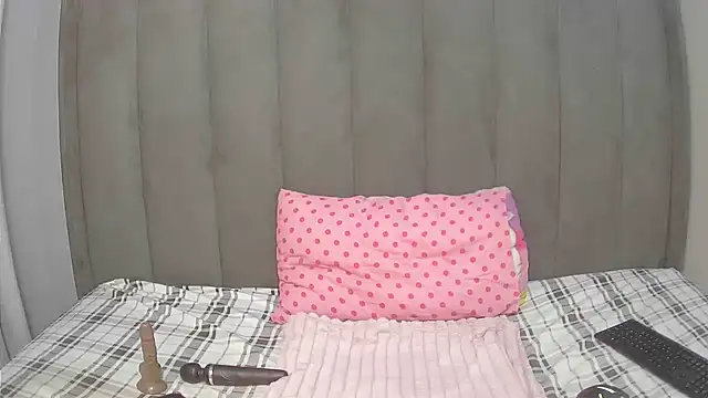 Snapshot of Pretty-C chatting on 06/08/26, 05:24 Pretty-C online show from 06/08/26, 05:24