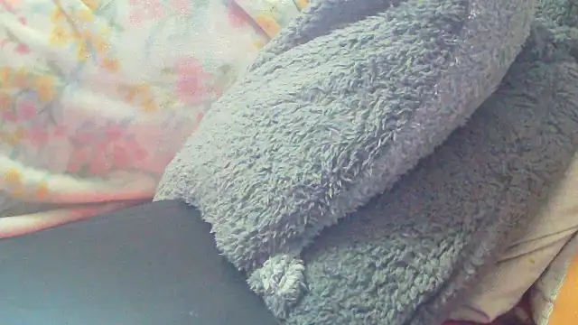 Playful MILF Demi online show from 12/03/25, 07:38