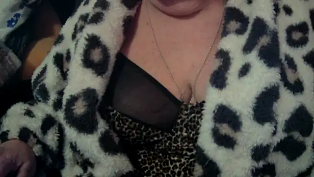 Playful MILF Demi online show from 02/17/26, 09:32