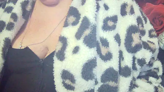 Playful MILF Demi online show from 02/19/26, 10:11