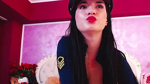 BellaReyXO online show from 10/10/25, 05:50