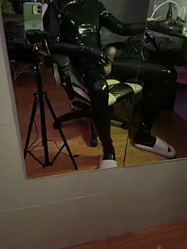 Wuza-H online show from 12/02/25, 08:37