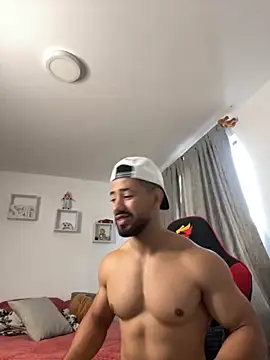 Ezzio Scolaro online show from 11/27/25, 12:29