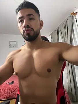 Ezzio Scolaro online show from 02/03/26, 12:53