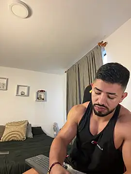 Ezzio Scolaro online show from 03/10/26, 10:04