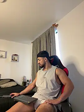 Ezzio Scolaro online show from 03/13/26, 10:27