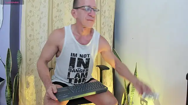  axelking  online show from 05/19/26, 01:33