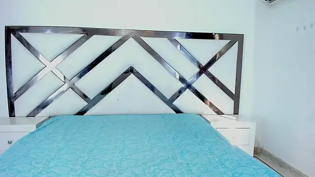 Snapshot of daenerysxxx chatting on 11/10/25, 08:52 daenerysxxx online show from 11/10/25, 08:52