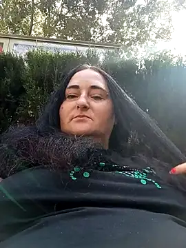 Bella 862 online show from 10/19/25, 11:22