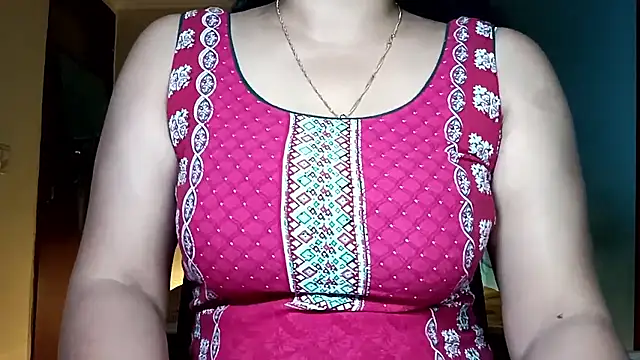 Snapshot of horny_milf_couple chatting on 06/11/26, 02:53 horny milf couple online show from 06/11/26, 02:53