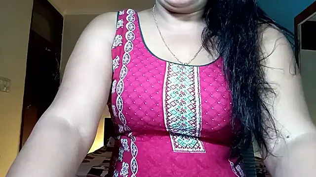Snapshot of horny_milf_couple chatting on 06/18/26, 08:02 horny milf couple online show from 06/18/26, 08:02