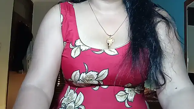 Snapshot of horny_milf_couple chatting on 06/23/26, 06:17 horny milf couple online show from 06/23/26, 06:17