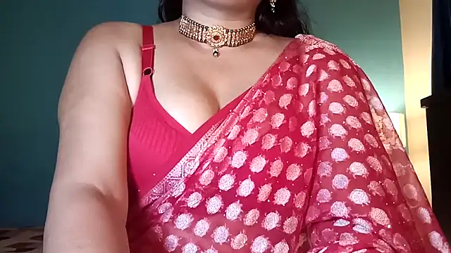Snapshot of horny_milf_couple chatting on 07/18/26, 03:38 horny milf couple online show from 07/18/26, 03:38