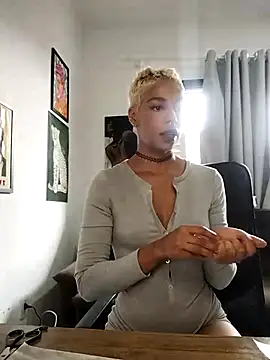 Helenoir online show from 02/26/26, 01:54