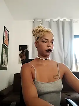 Helenoir online show from 04/19/26, 07:38