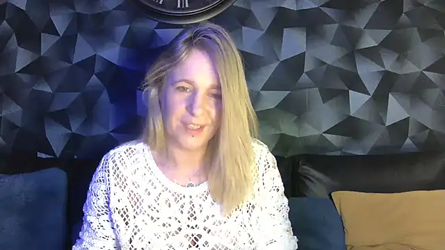 Delichieuse5 online show from 03/30/26, 07:48