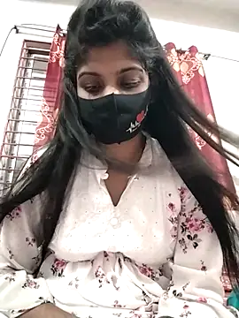 Snapshot of Queen-Any chatting on 10/26/25, 02:56 Queen-Any online show from 10/26/25, 02:56