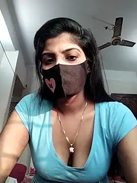 Snapshot of Queen-Any chatting on 11/13/25, 10:03 Queen-Any online show from 11/13/25, 10:03