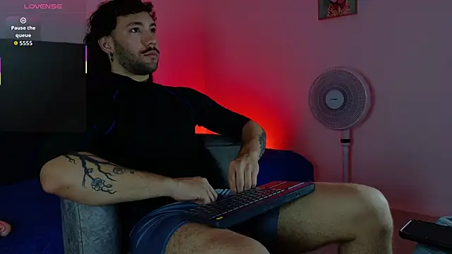 angel kyrozz online show from 02/27/26, 06:41