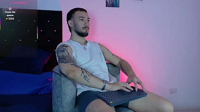 angel kyrozz online show from 04/10/26, 07:07