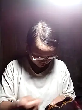 sumaybae online show from 10/23/25, 01:10