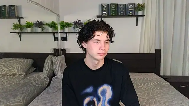 Cute Mike online show from 02/14/26, 01:35