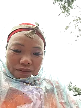 miomio-12 online show from 11/12/25, 12:44